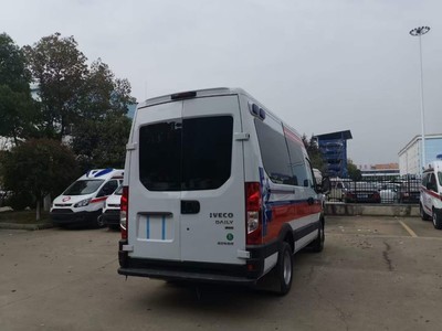 依維柯醫(yī)療救護(hù)車發(fā)動(dòng)機(jī)與懸架解析